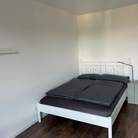 Moderne Doppelhaushaelfte Mit Ausblick Auf Apartment