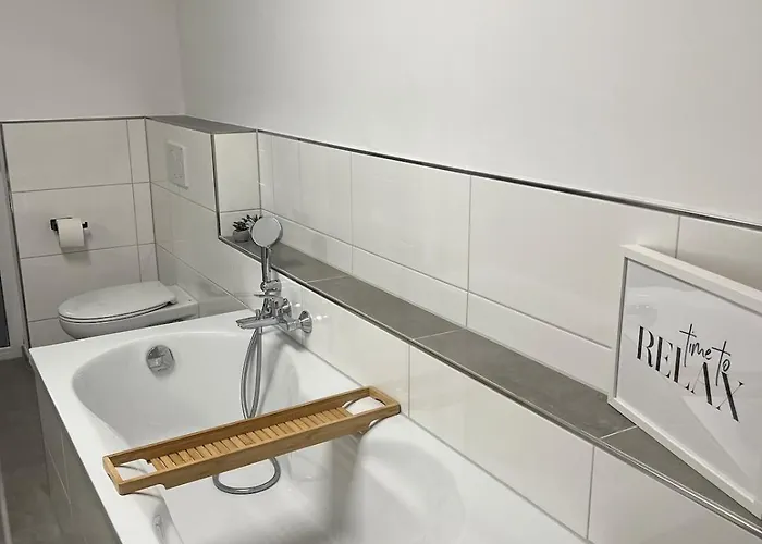 Moderne Doppelhaushaelfte Mit Ausblick Auf *